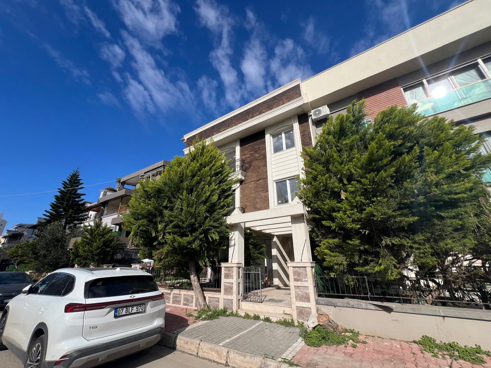 CAN �ZCAN'DAN K�RALIK KOMPLE B�NA 