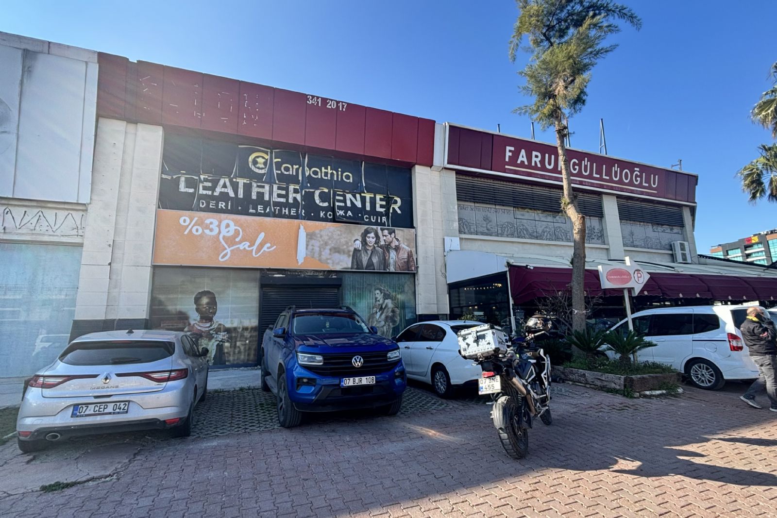 CAN �ZCAN'DAN HAVAALANI YOLU �ZER�NDE K�RALIK D�KKAN 